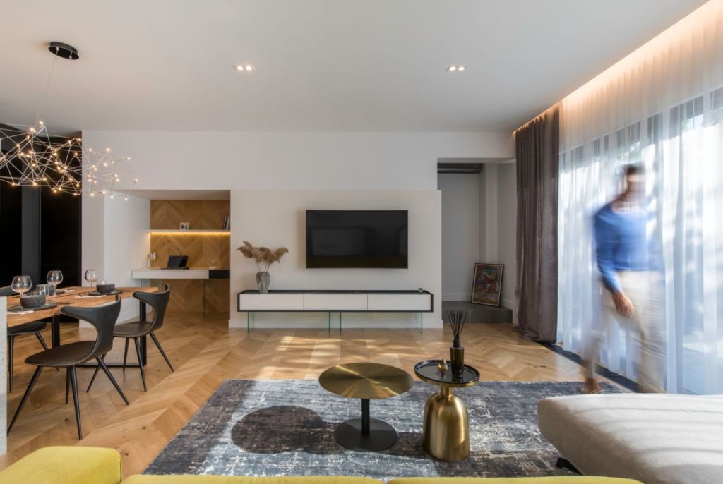 Amenajare vila duplex Otopeni stil eclectic - Sergiu Califar - Pure Mess Design - living canapea galben gri Ditre Italia (4)