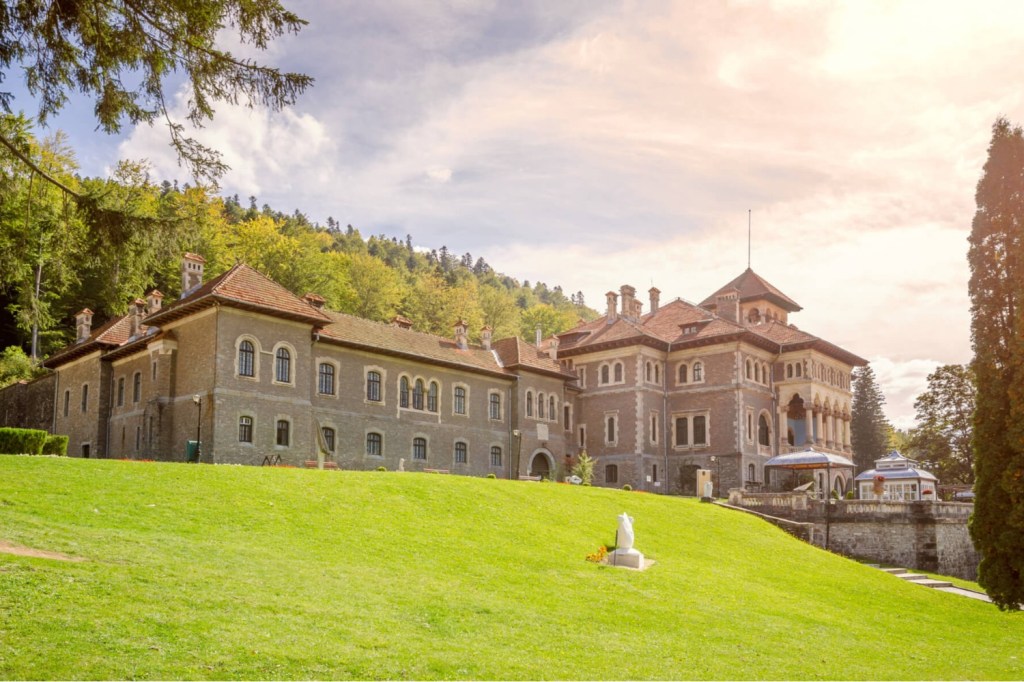 stilul neoromanesc - Castelul Cantacuzino 1