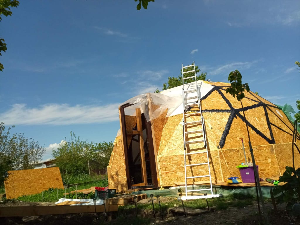 dom geodezic tiny house