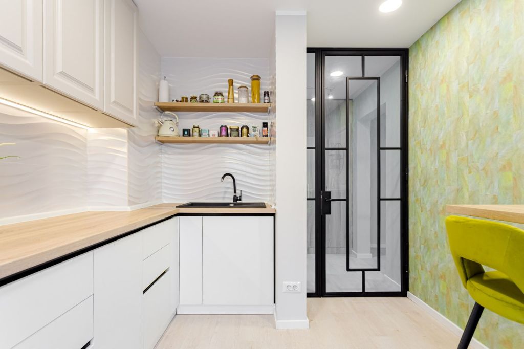 Amenajare bucatarie alba apartament Bucuresti - before and after - Cristiana Zgripcea (3)