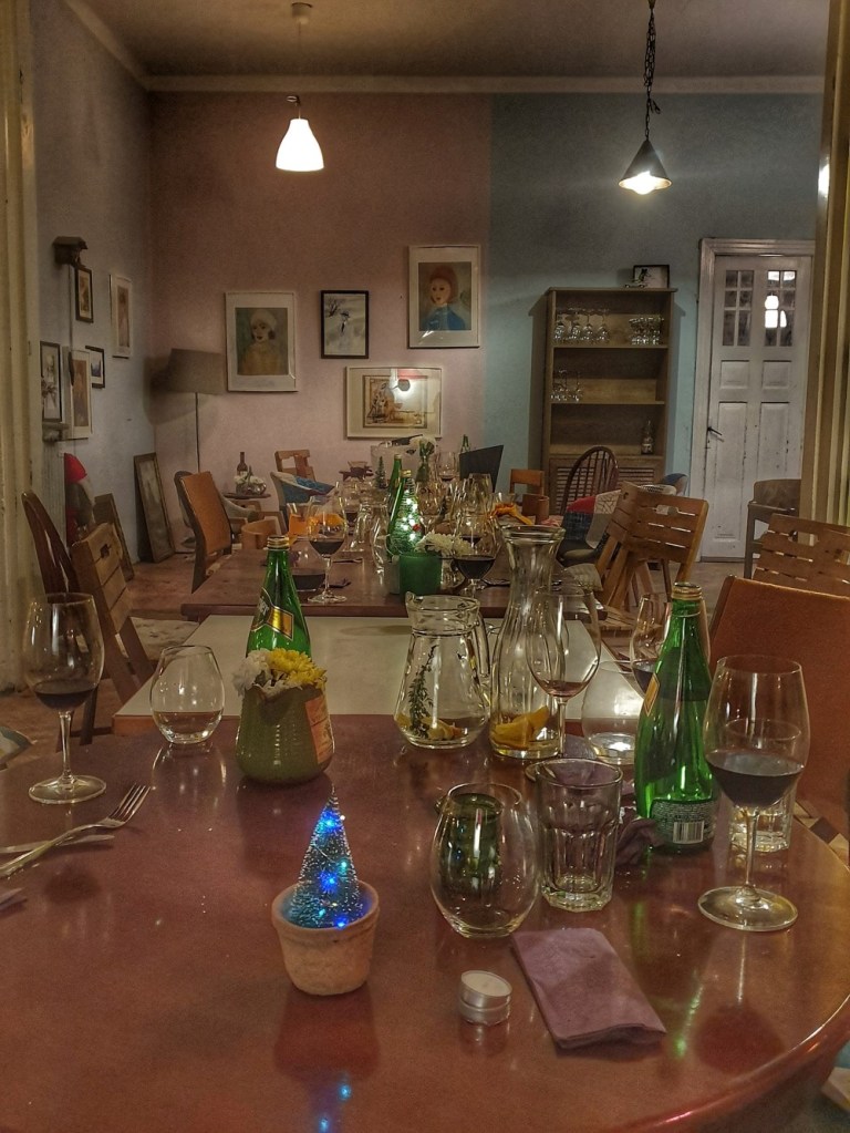 Voilà are spațiul într-o casă boierească plină de povești