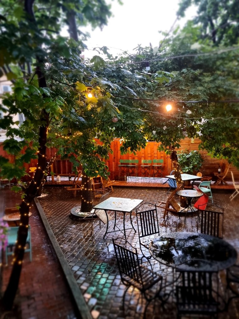 Voilà are spațiul într-o casă boierească plină de povești