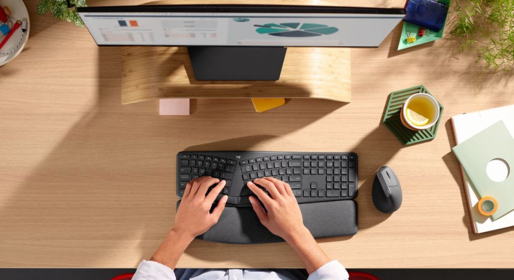 cover advertorial logitech ergonomie