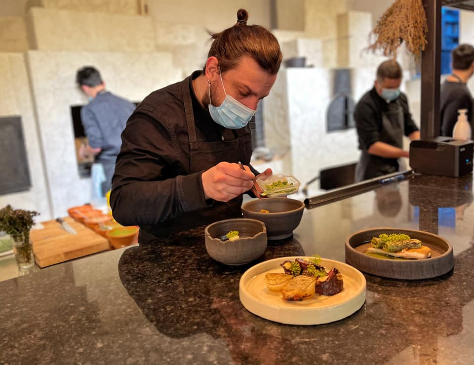 Un restaurant care trebuie vizitat și încercat pentru preparatele sale românești reinterpretate