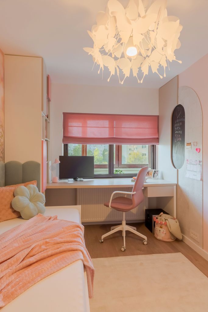 after celalalt perete camera fetitei