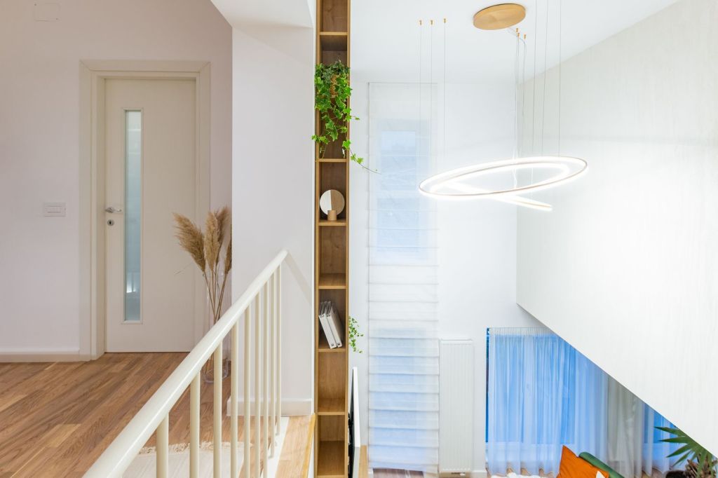 apartament cu supanta hol etaj