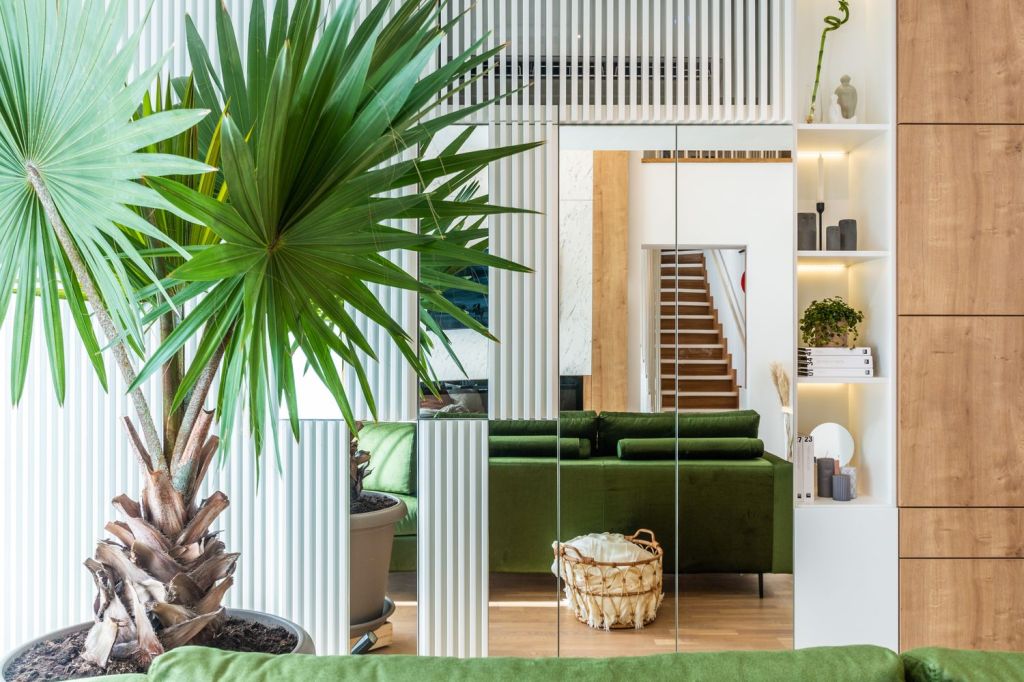 casa în stil scandinav apartament cu supanta oglinzi