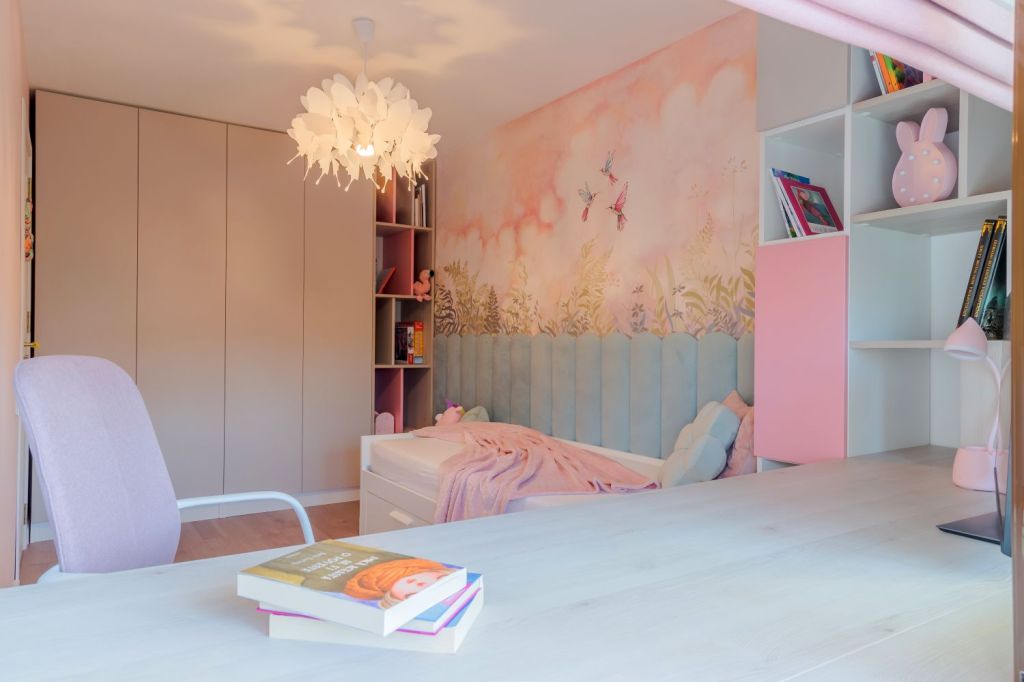 perspectiva camera fetita bucuresti elena davidescu