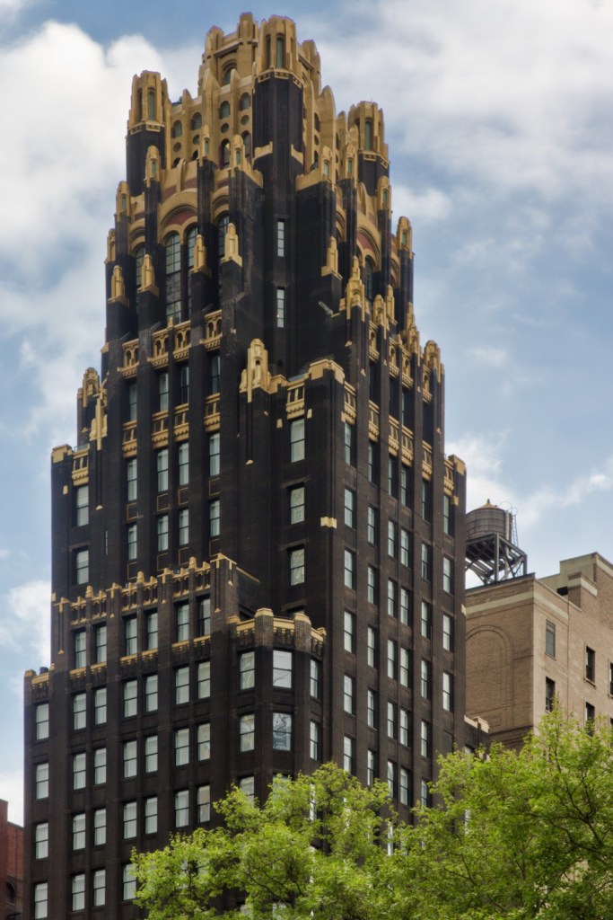 stilul art deco - american radiator building - zgarie nori