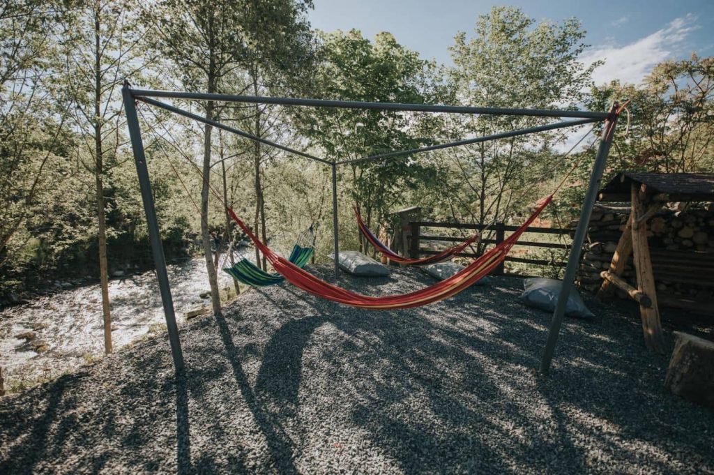 Cazări Porumbacu de Sus: Cabana La Tiby