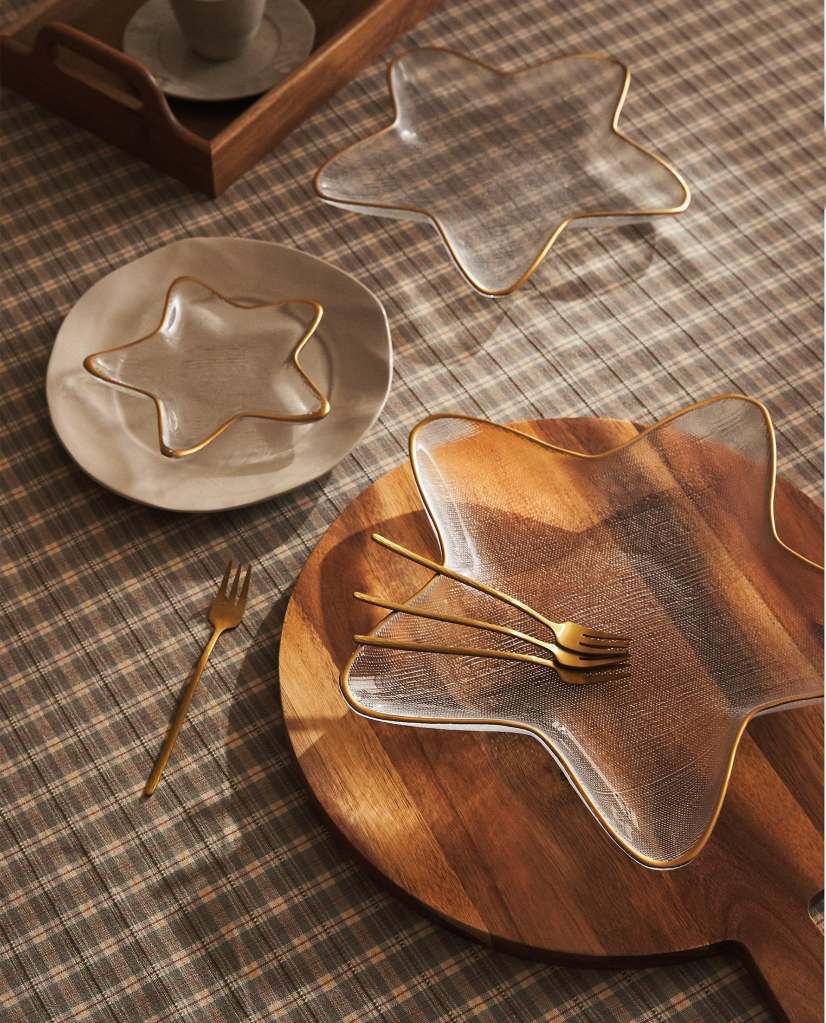 Set platouri transparente în formă de stea, 25,90 lei, Zara Home