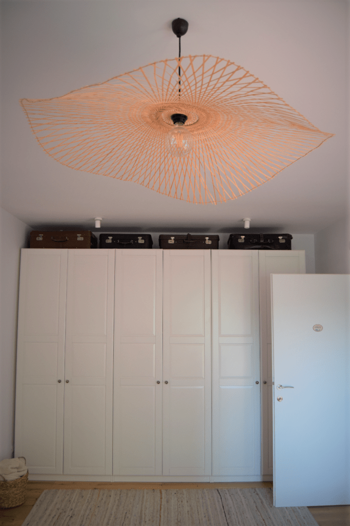 apartament 2 camere Titan dulap dormitor
