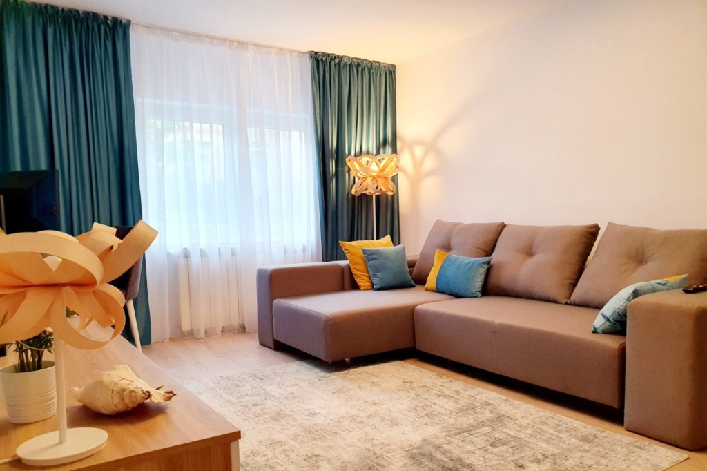 apartament slab iluminat - lumini7