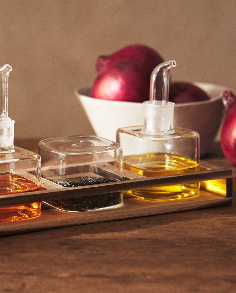 Set pentru asezonat din borosilicat și salcâm, 149 lei, Zara Home