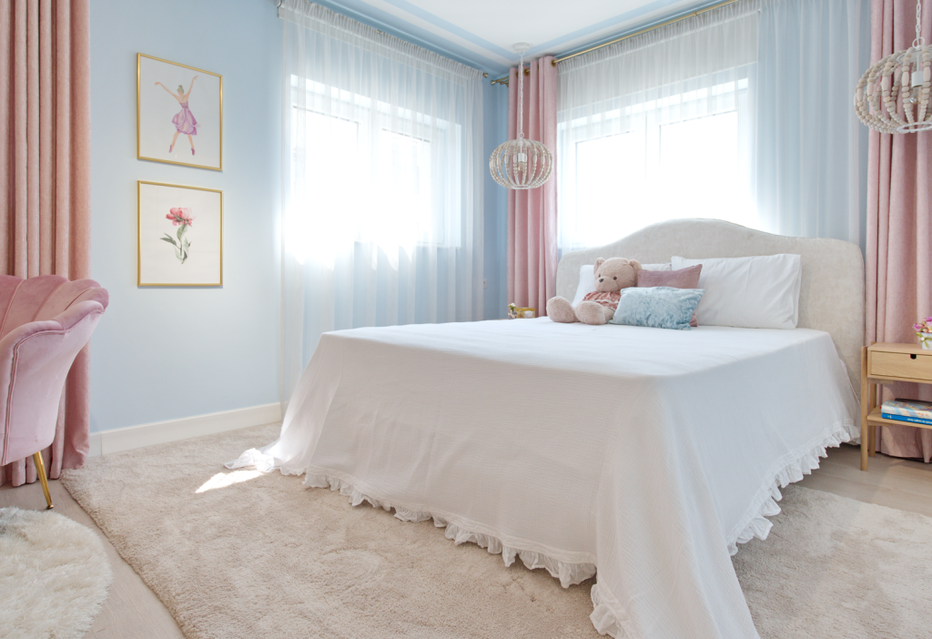 Simona Ungurean Homestyling Casa MaraM camera copii dormitor roz (10)