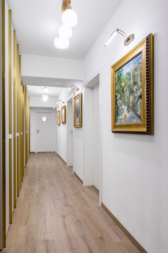 amenajare duplex hol tablouri