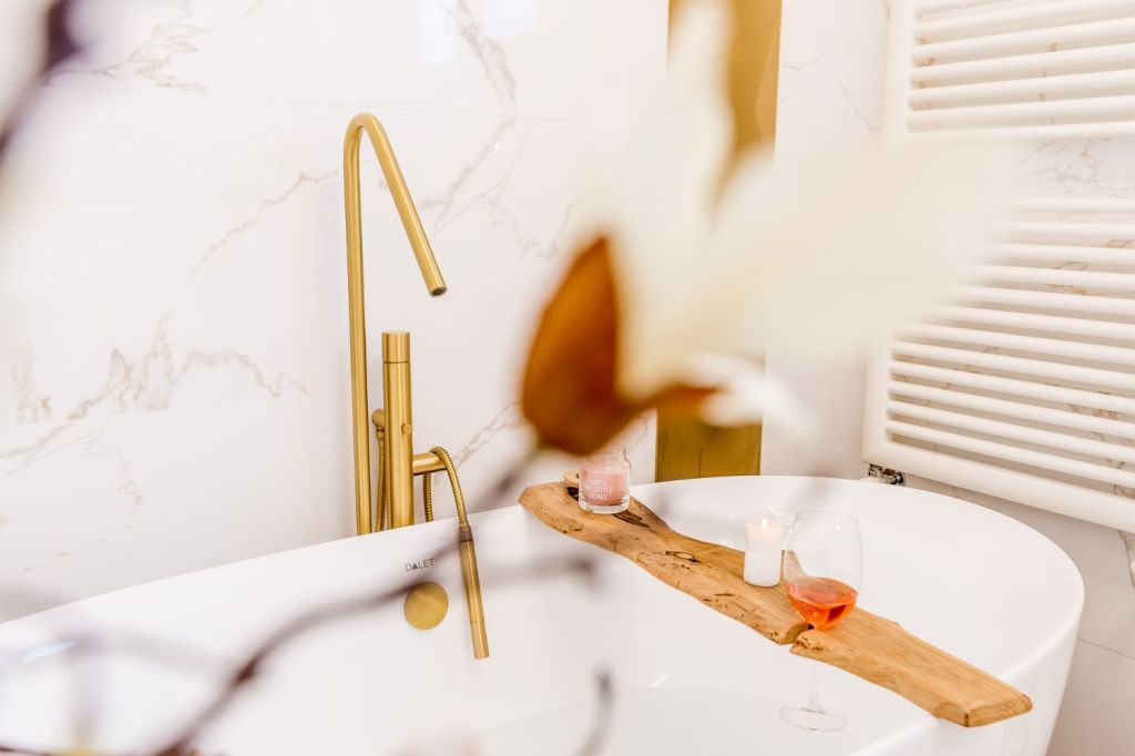 Baie casa Bihor - amenajare luxury Launtric Design - ADAS and More (7)