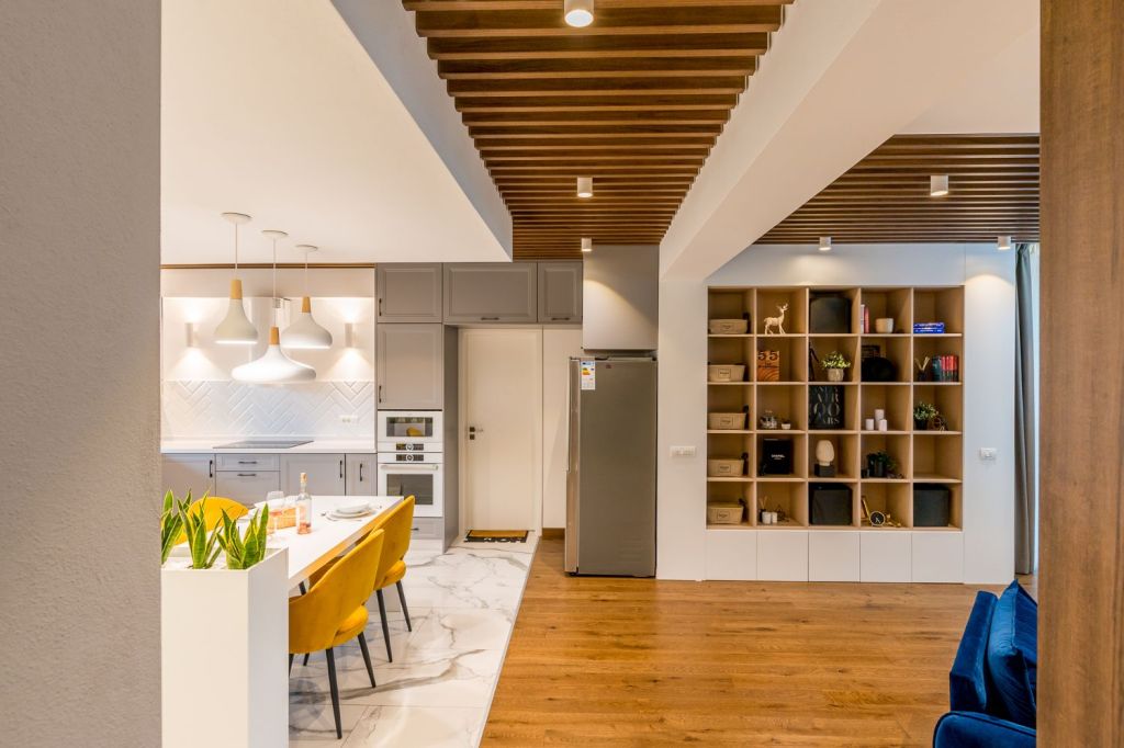 Bucatarie gri si alb - Casa Bihor - amenajare luxury Launtric Design - ADAS and More (5)