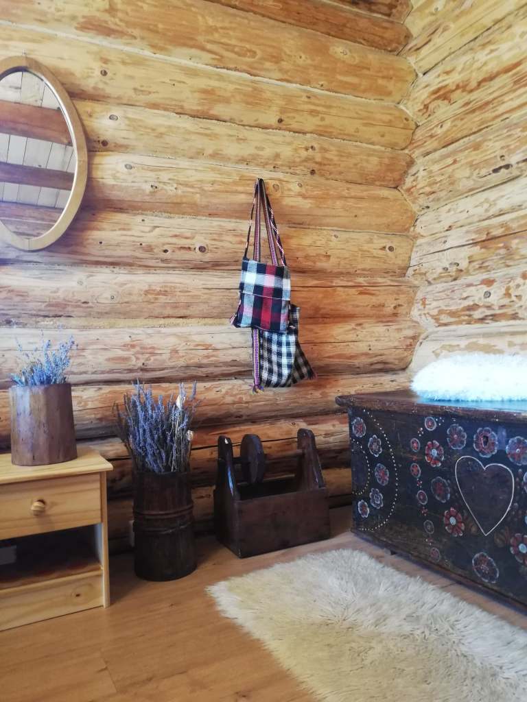 În designul de interior, Simona a îmbinat elemente moderne cu cele tradiționale