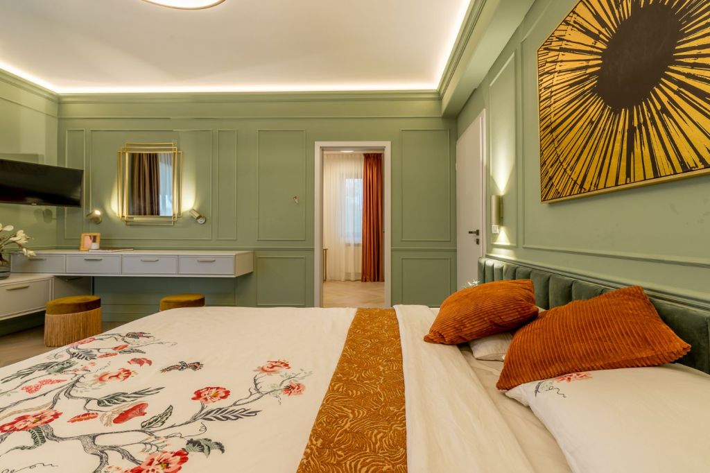 Dormitor elegant verde - casa Bihor - amenajare luxury Launtric Design - ADAS and More (5)