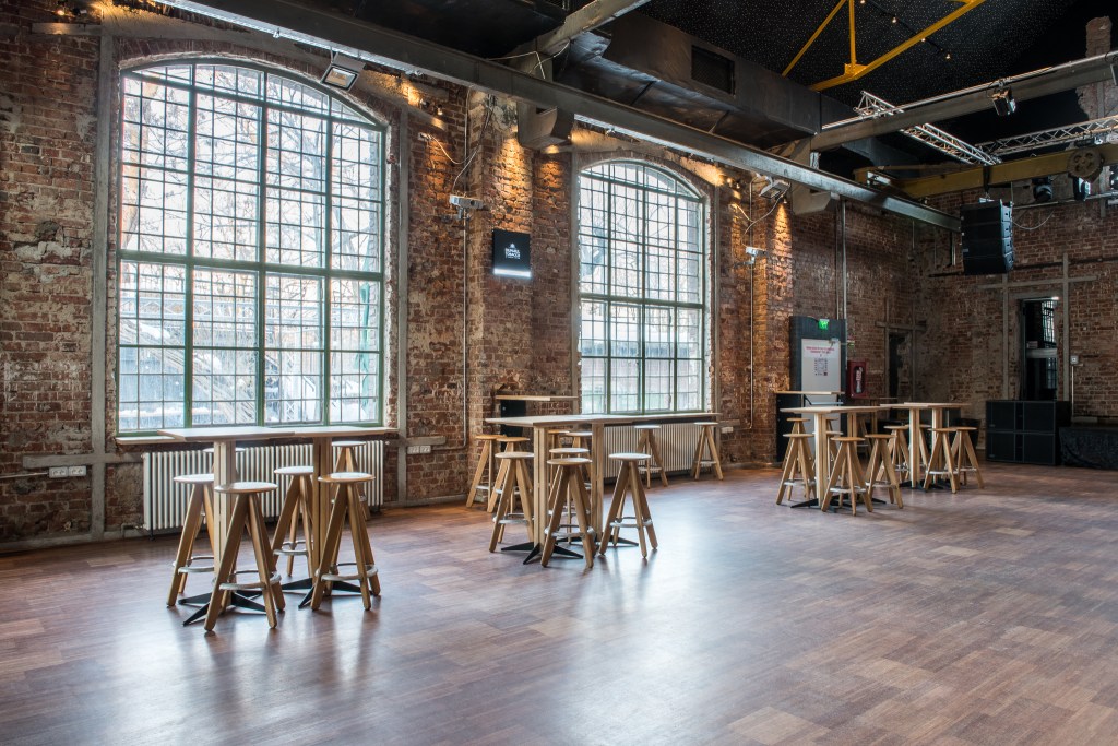 Expirat Halele Carol