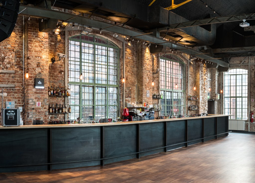 Expirat Halele Carol