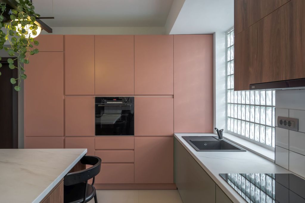 mobilier bucatarie roz pal