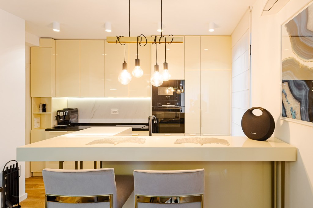 Amenajare casa Bucuresti iDecorate - bucatarie si dining elegant (1)