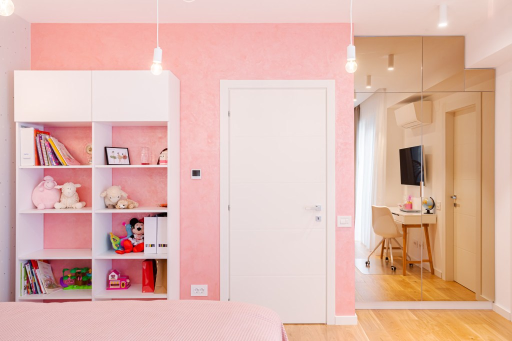 Amenajare casa Bucuresti iDecorate - dormitor roz fetita (3)