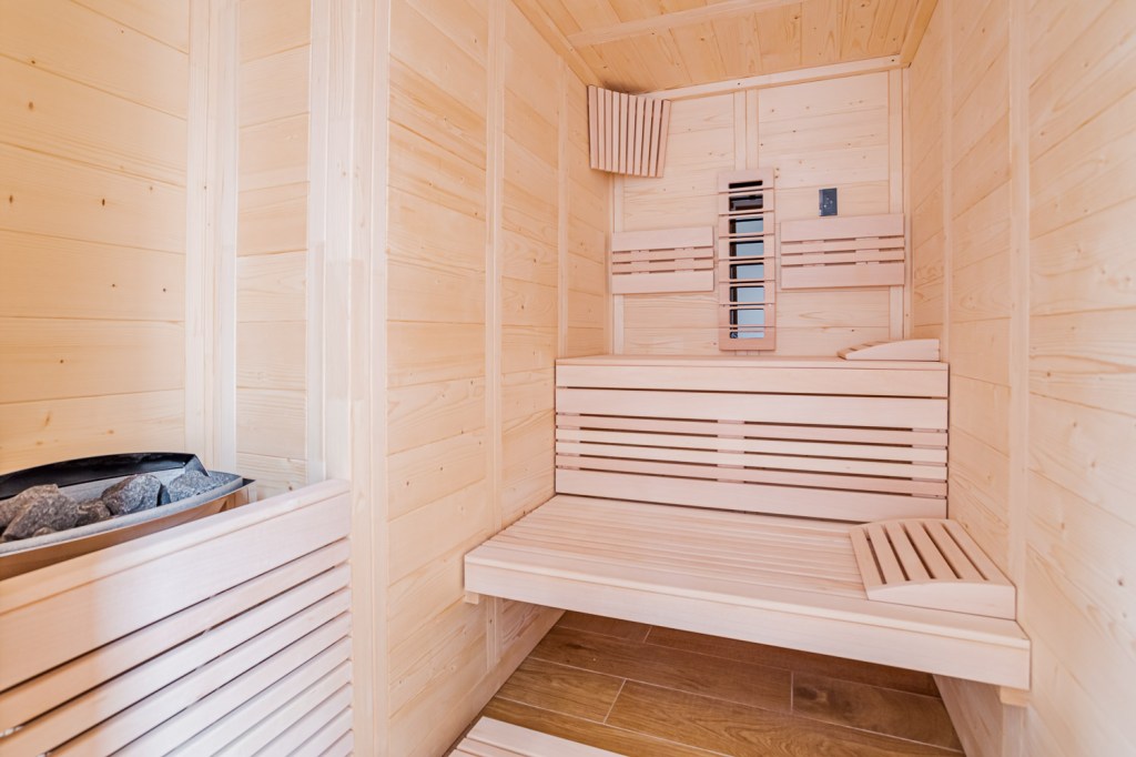 Amenajare casa Bucuresti iDecorate - sauna acasa