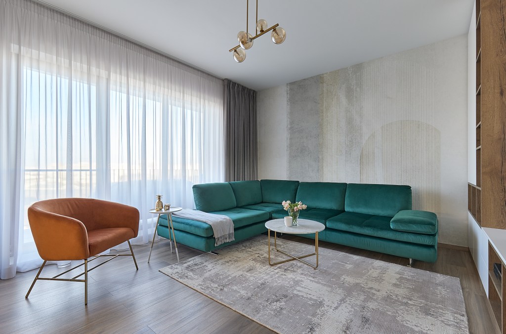 Amenajare living canapea verde apartament trei camere Bucuresti - Cristina Micu Interior Design (1)
