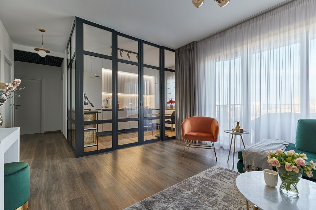 Bucatarie alba moderna - Amenajare apartament trei camere Bucuresti - Cristina Micu Interior Design (5)