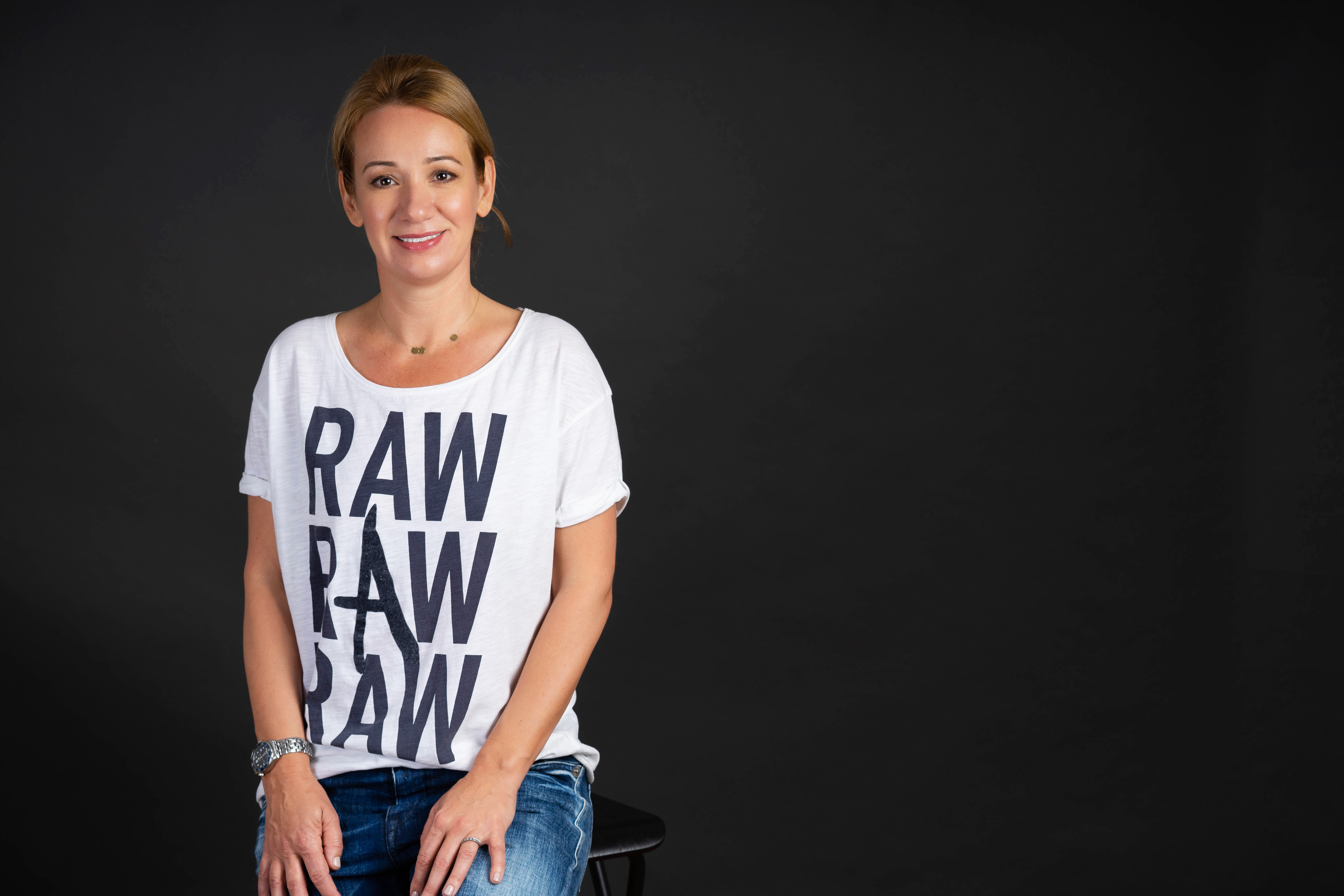 Simona Chesaraicu este Mindfulness Teacher