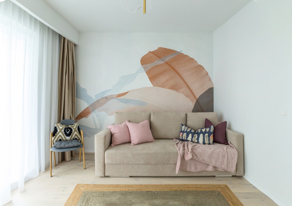 tapet colorat camera mica casă în stil scandinav