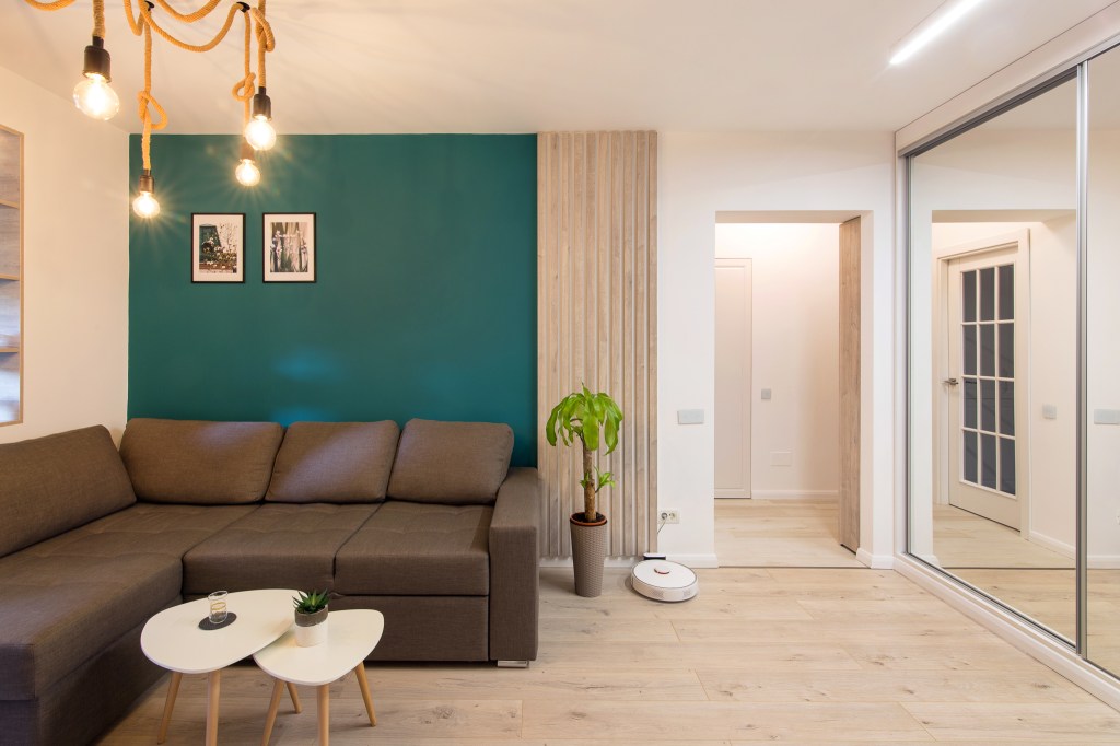 perete turcoaz living hol
