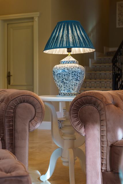 lampa albastra