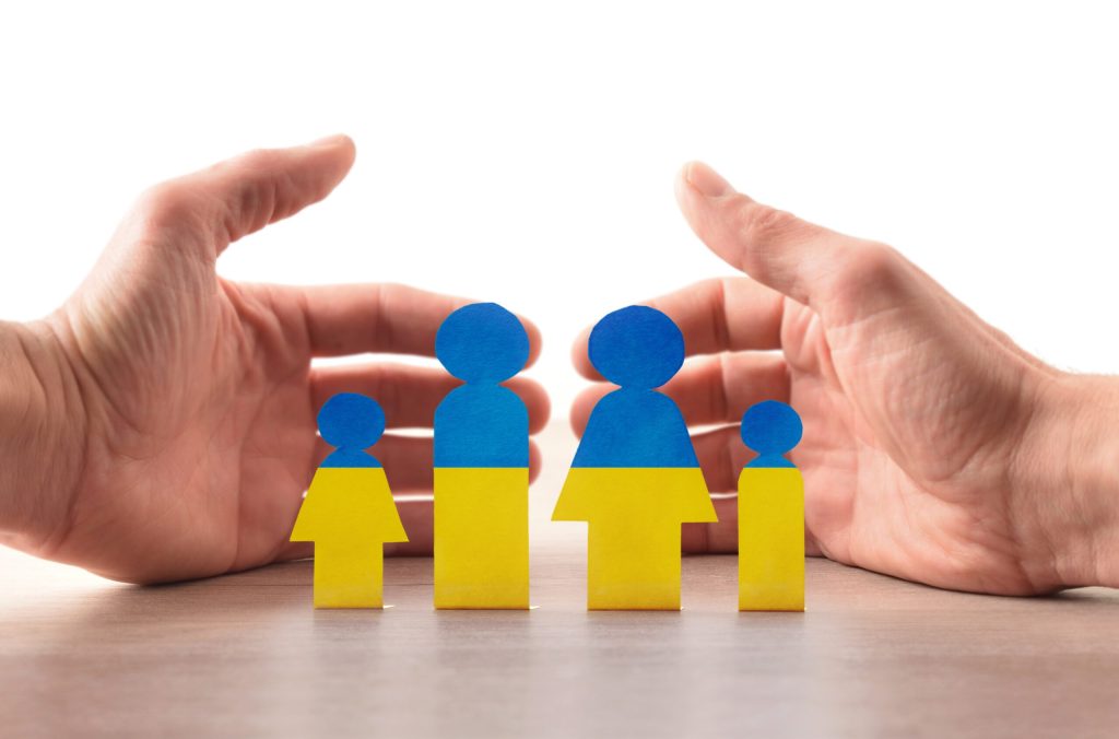 ikea romania ajutor refugiati shutterstock