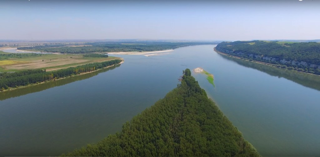 Insula Calnovăț