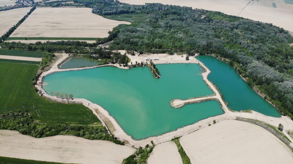 TRQZ Lake