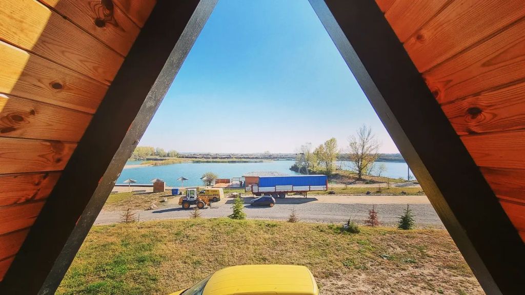 TRQZ Lake