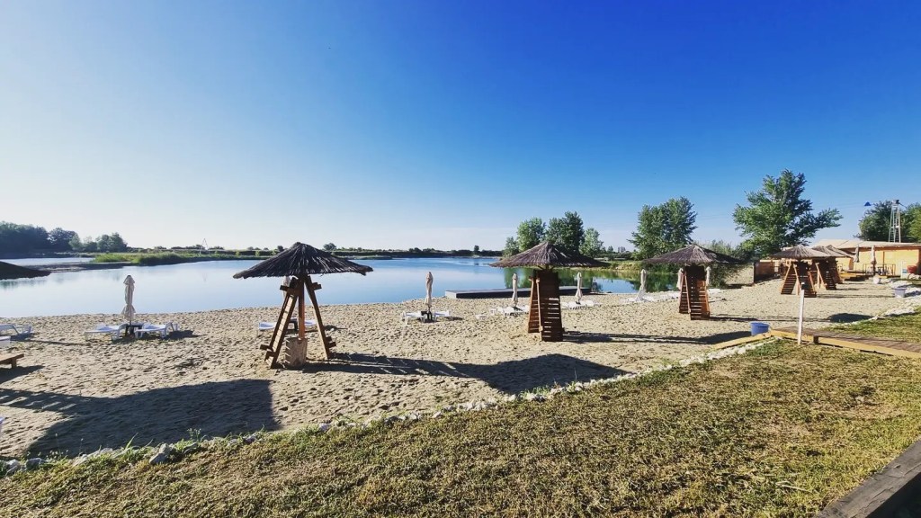 TRQZ Lake