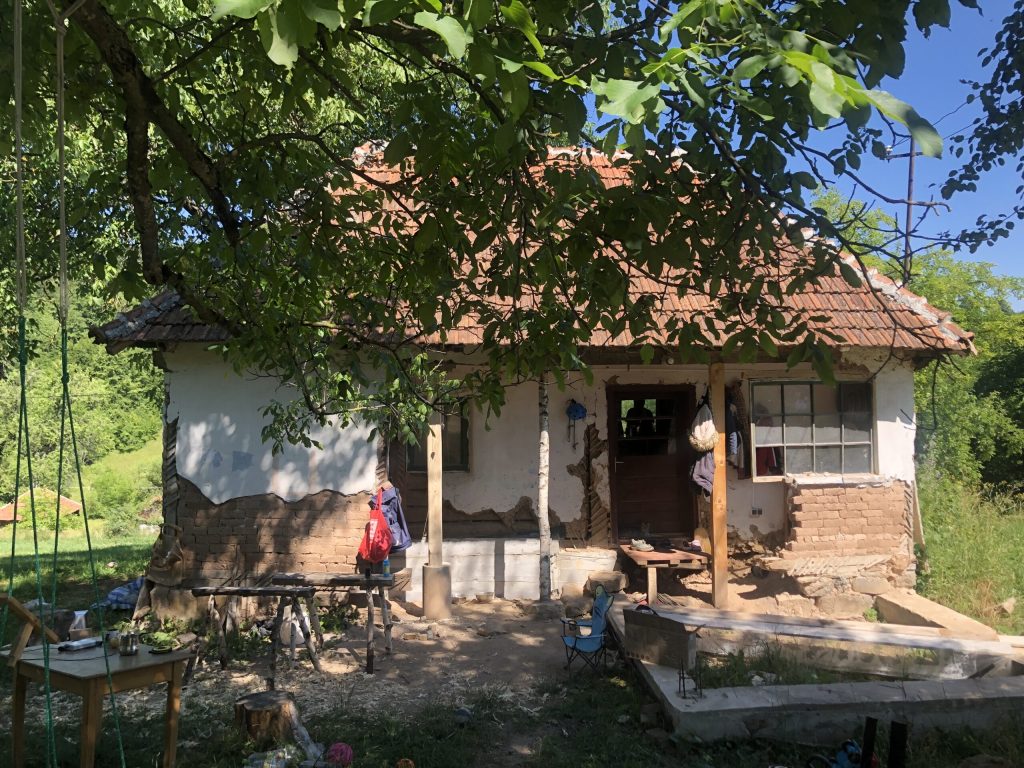 casa veche de 100 de ani