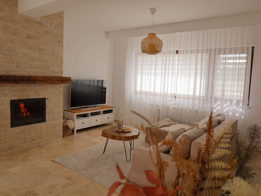 stil_minimalist_living_casă_otopeni