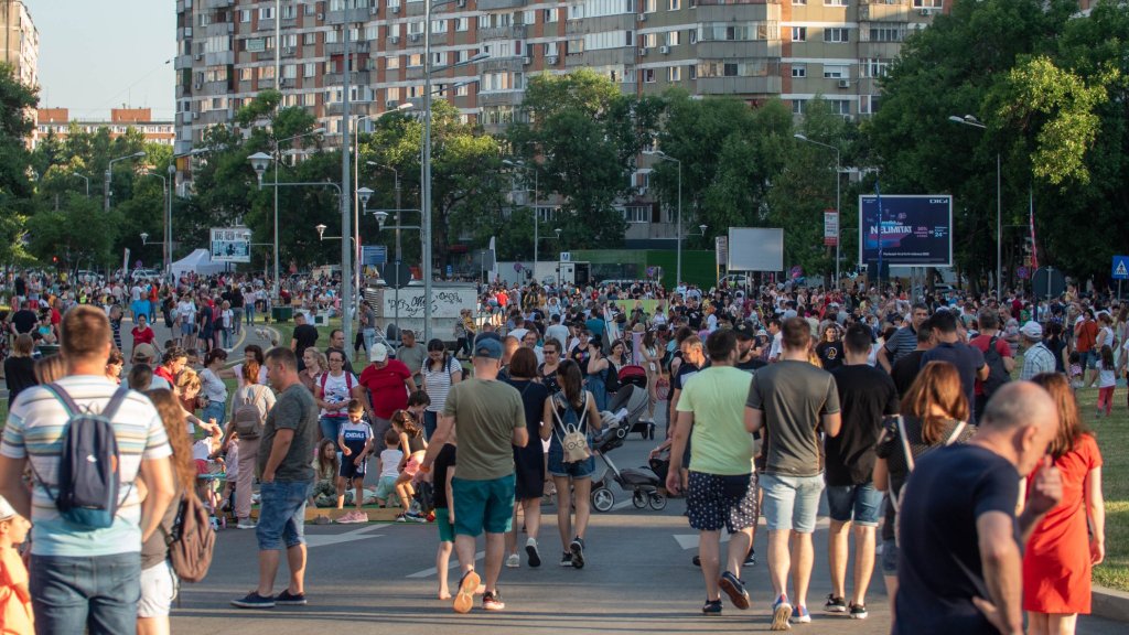 strazi deschise bucuresti foto facebook