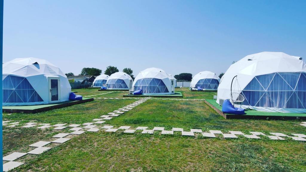 Glamping By The Sea cazare facebook
