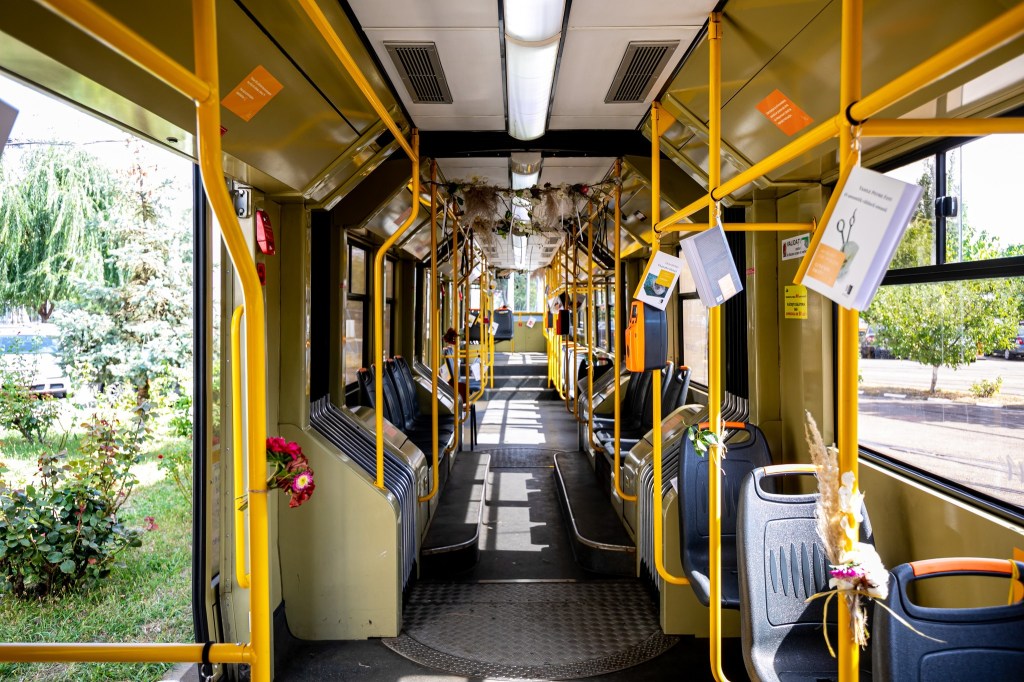 tramvaiul Bookurești facebook