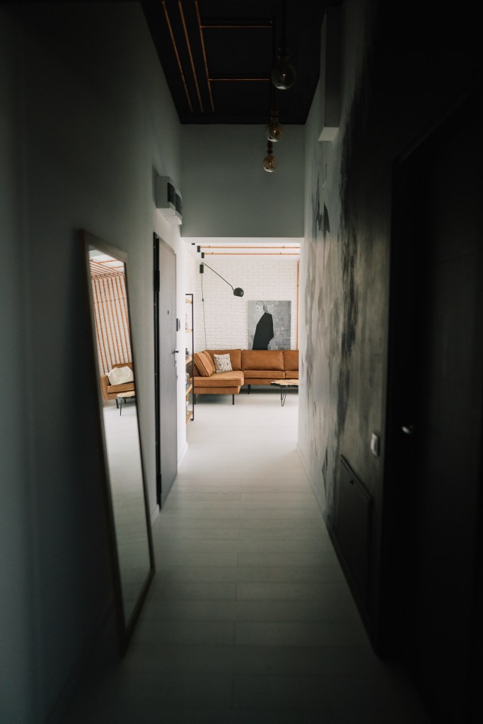 penthouse hol