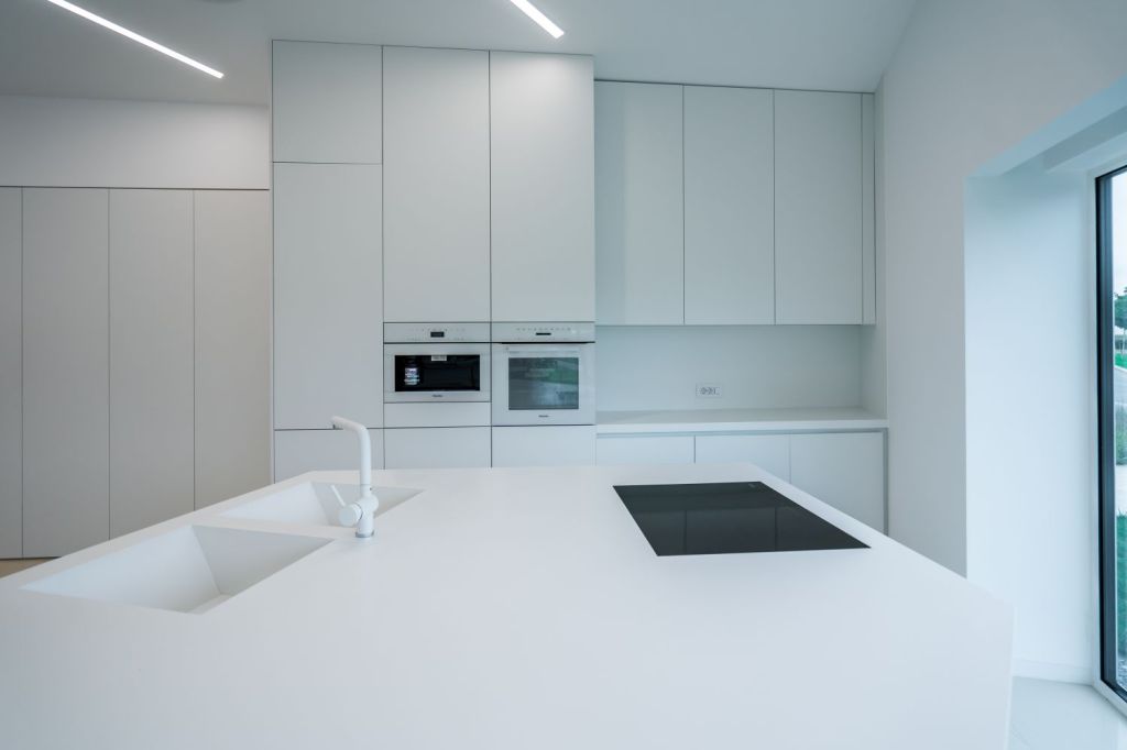 insula bucatarie minimalista casa teaca
