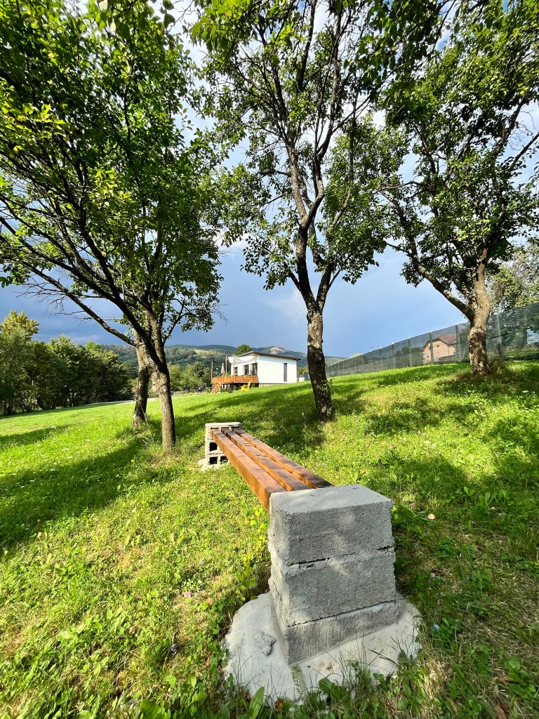 Căsuța este perfectă pentru momentele în care ai nevoie de liniște și conexiune cu natura