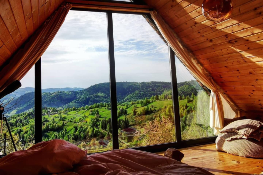 casa veche mansarda inalta